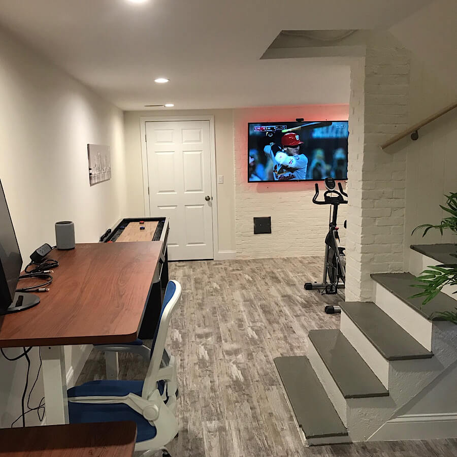 Electric standup desks